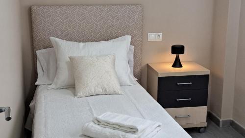 Apartamentos María Cristina 2, Parking Gratis, Vistas Mezquita, Córdoba (foto 6)