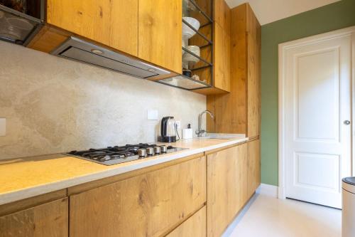 Elegant Stay in the Heart of Florence - image 7