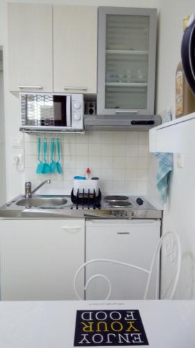 AMD Infinity Suites - image 3