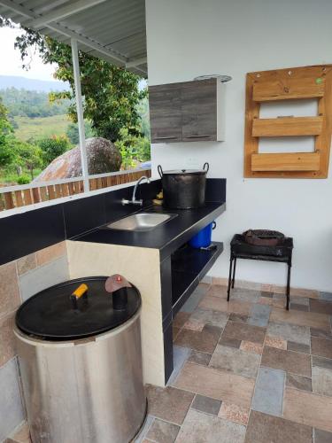 Casa Jaguar Viotá (Casa Jaguar Viota) in Silvania