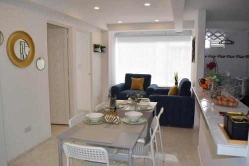 Apartamento 3 Habitaciones 5 minutos Esc General Santander in South (Residential-Industrial Area)