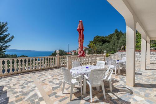 Apartments and rooms with parking space Podgora, Makarska - 23916 1