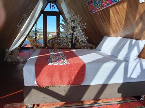 Titicaca EcoLux in Uros Islands