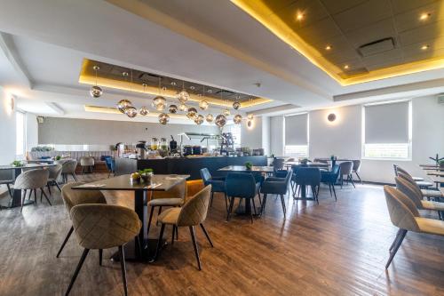 Restaurant, Ejecutivo Express Guadalajara Providencia - Av Mexico in Guadalajara Suburbs