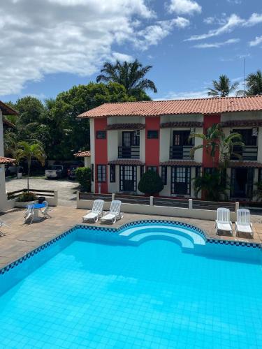 AP24 - Amplo apartamento com 3 suítes a apenas 100m da praia de Taperapuan