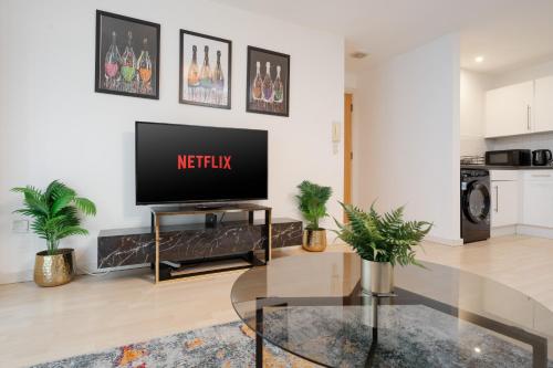 Lux Livin' Apartments - Luxury 2 Bed Apartment City Centre Free Parking, Manchester (zdjęcie 11)