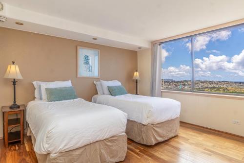 Hawaiian Monarch Penthouse 402 - image 11