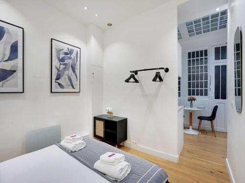 Apartment for 2 people in Bastille - image 6