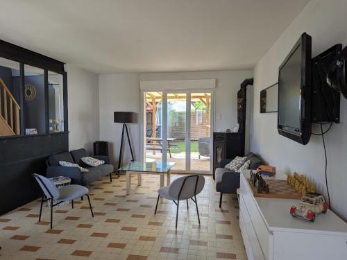 Maison familiale au bord de la Loire à Sigloy pour 6 personnes - FR-1-590-572 gîte à louer La Gresse