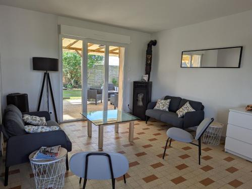 Maison familiale au bord de la Loire à Sigloy pour 6 personnes - FR-1-590-572 (Maison familiale au bord de la Loire a Sigloy pour 6 personnes - FR-1-590-572) in Germigny-des-Pres