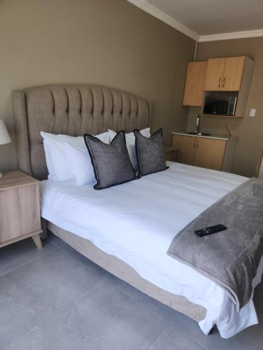 The Hills at 1 Meeu The Hills at 1 Meeu