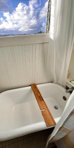 Hilo Town Inn - image 10