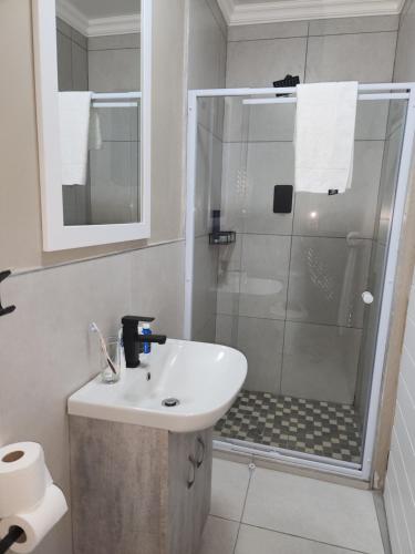 The Hills at 1 Meeu The Hills at 1 Meeu