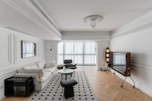 Eastern Hub - TianZi Fang Branch Xintiandi Taipuqiao near the Bund Sunny Cozy Deluxe Room, Shanghai (photo 7)
