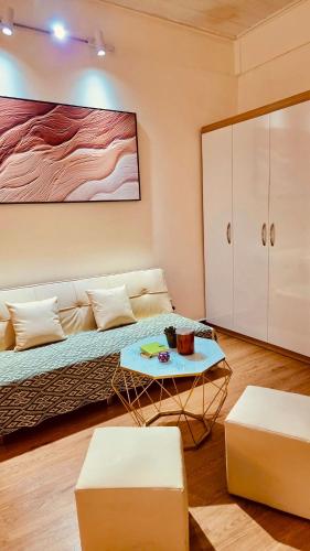 Hanoi Vintage Loft -retro stay for up to 4 guests ราคา รูปภาพ รีวิว ที่ ...