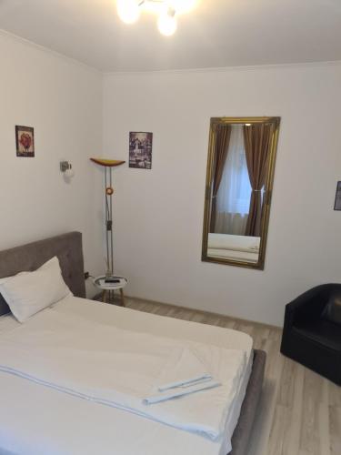 Corina House - image 3