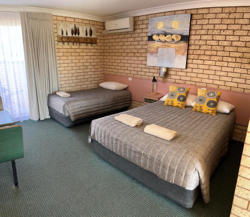 Alamo Motor Inn