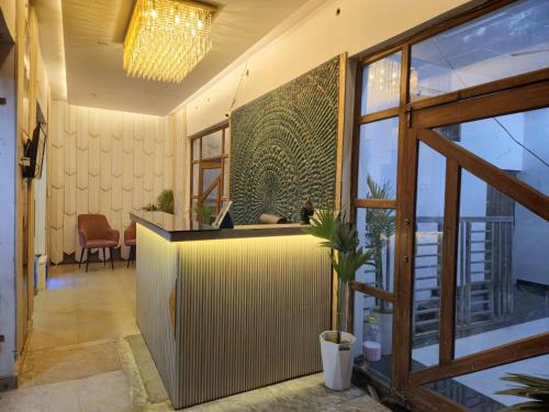 The Royal Orchid - Aligarh