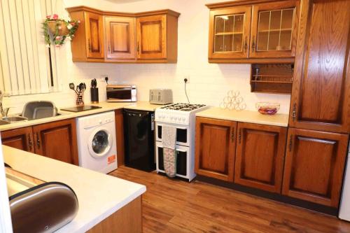 Home away from home 3 bedroom house in Quinton