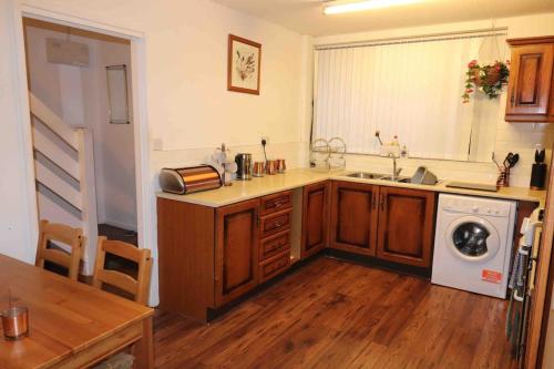 Home away from home 3 bedroom house in Quinton