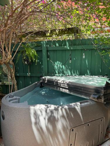 Tango Mango House with Private Hot Tub in West Palm Beach, USA