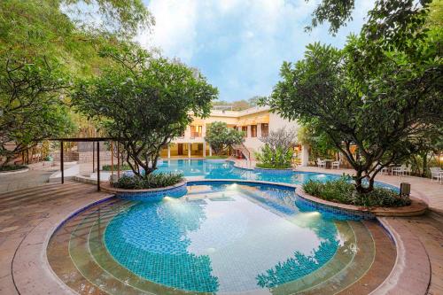 สระว่ายน้ำ, โกลเด้น แลนด์มาร์ค รีสอร์ท (Golden Landmark Resort) in เมตาคัลลี