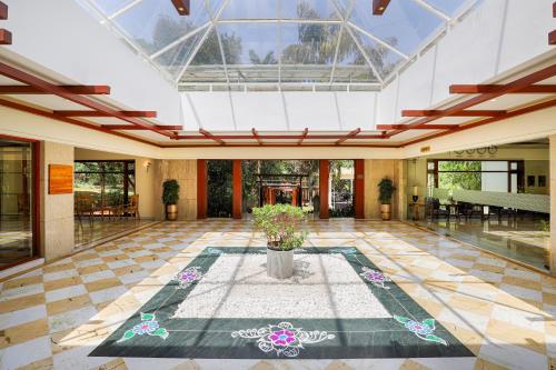 ล็อบบี้, โกลเด้น แลนด์มาร์ค รีสอร์ท (Golden Landmark Resort) in เมตาคัลลี