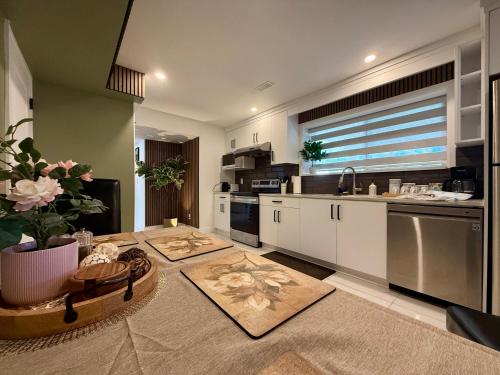 Cozinha, Brand New 2 Bedroom Suite in Langley Twp - Play Area, Patio & Mini Golf in Aldergrove (BC)