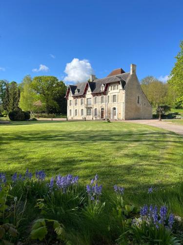 Château du Mesnil Soleil , domaine de charme et chambres d'hôtes - Bons-Tassilly