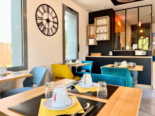 餐飲選擇, Boutique Hôtel d'Orbigny Chatelaillon - La Rochelle (Boutique Hotel d'Orbigny Chatelaillon - La Rochelle) in 沙泰萊隆普拉格