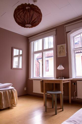 2 twin beds