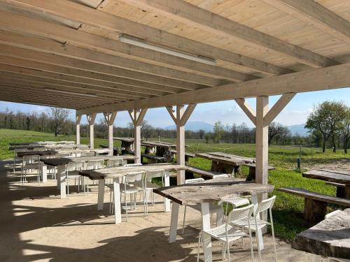 Pub/Lounge, Bubble Inn Eco Village in Montecopiolo