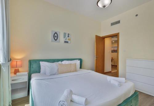 Near Metro Station - 1BR in Marina Diamond 3 Dubai Marina - Allsopp & Allsopp - main image