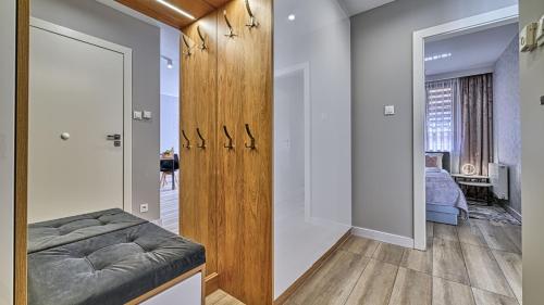 One-Bedroom Apartment image 5