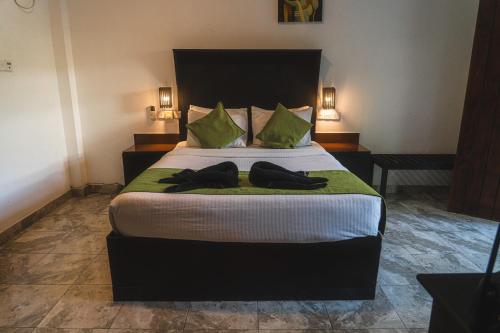 Sundaras Sigiriya Jungles Caves Resort