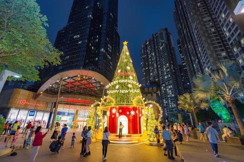 The Radisson Landmark - Vinhomes Central Park