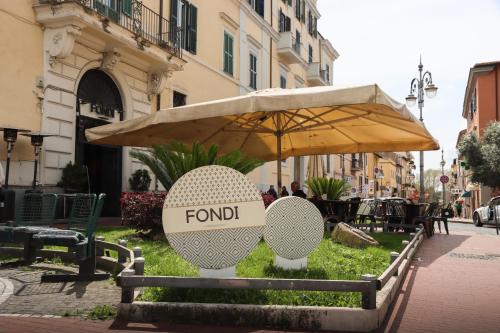 poppy loft in กร็อตตาแฟร์ราตา