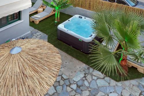 El Dorado Corner with Hot Tub