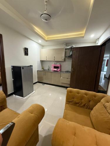 Bright & Modern 1BR Flat in Bahria Town Phase 7, Rawalpindi (foto 3)