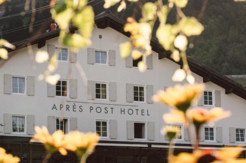 676299167 Après Post Hotel