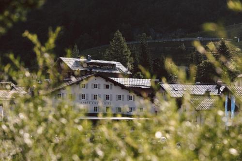 676299236 Après Post Hotel