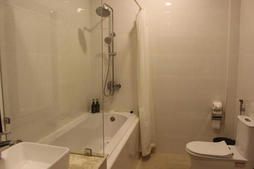 Deluxe Double Room image 2