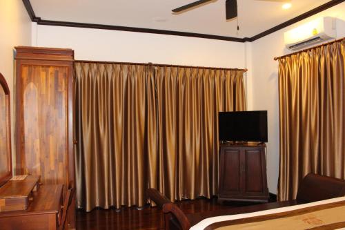 Deluxe Double Room image 3