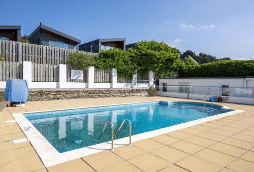 Exterior view, 3 Europa Court in Mawgan Porth in Mawgan Porth