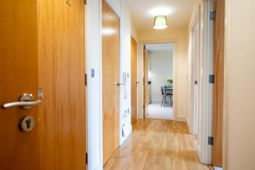 Two-bed Luxury Apartment B12LS by LiveComfortably, Birmingham (fotografie 5)