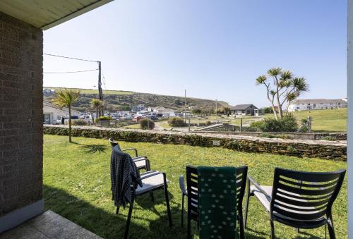 Exterior view, 3 Europa Court in Mawgan Porth in Mawgan Porth