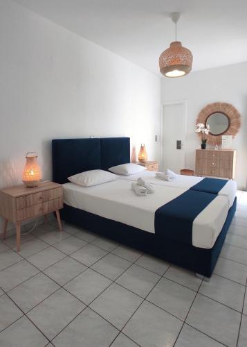 2 twin beds