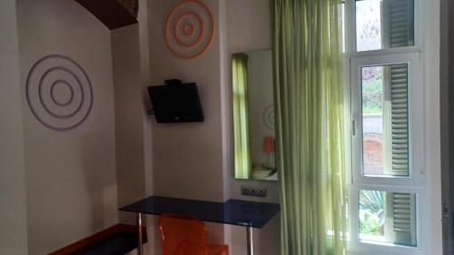 Room frog in a neoclasical house, Kastoria (photo 3)