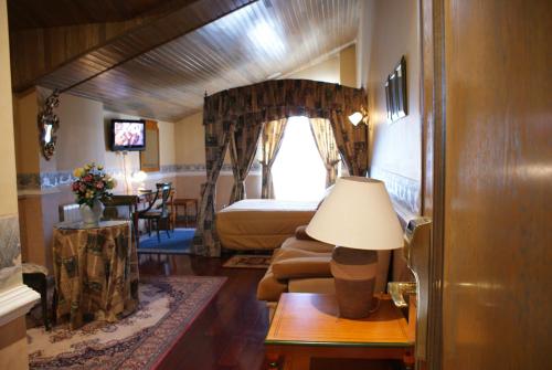 Hotel Camino de Santiago Ideally located in the prime touristic area of Castrillo Del Val, Hotel Camino de Santiago promises a relaxing and wonderful visit. Offering a variety of facilities and services, the hotel provides al