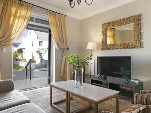 One-Bedroom Villa image 7